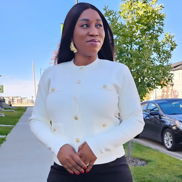 NWT Structured Button Detail Cardigan - Picture 3 of 3